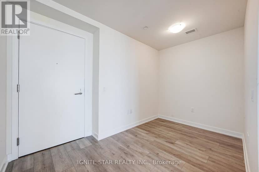 4008 - 28 Freeland Street — photo 5 of 18