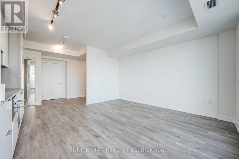 4008 - 28 Freeland Street — photo 9 of 18