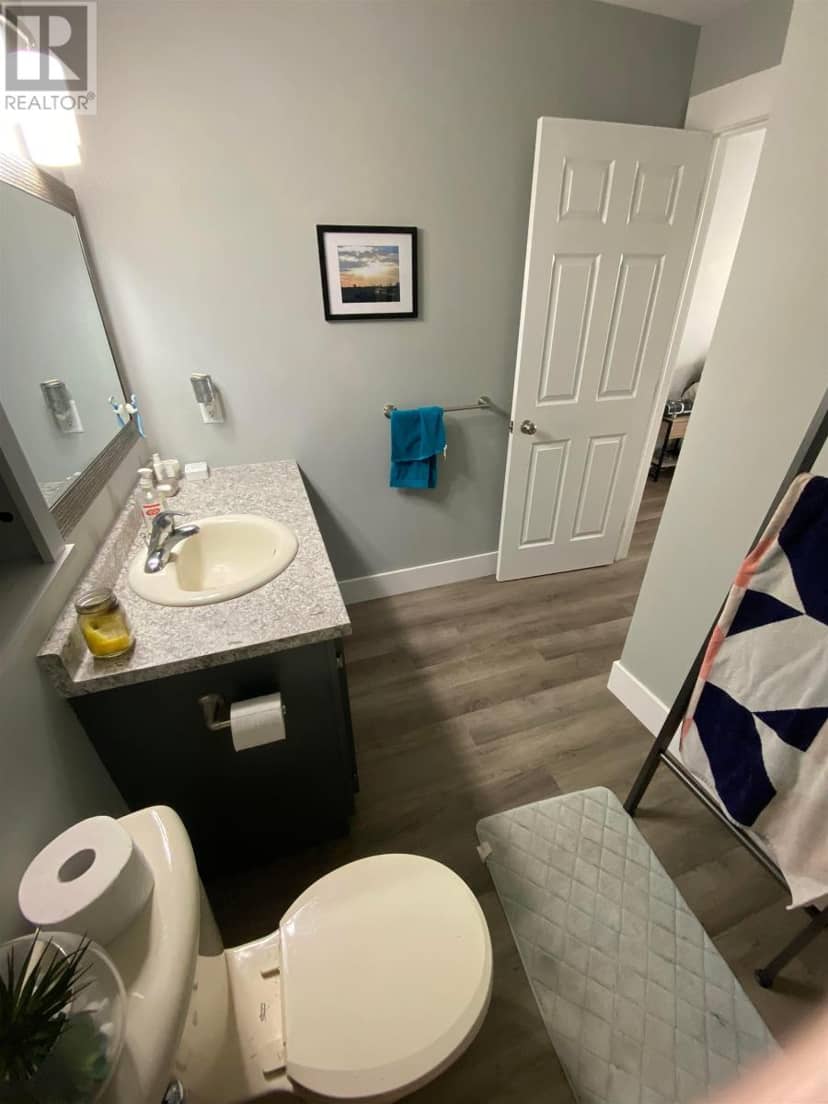 206 Main Street — photo 9 of 17
