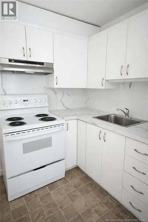 894 Principale Street — photo 16 of 18