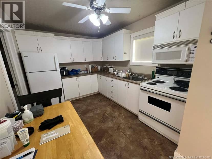 894 Principale Street — photo 13 of 18