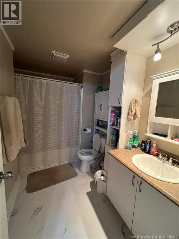 894 Principale Street — photo 10 of 18