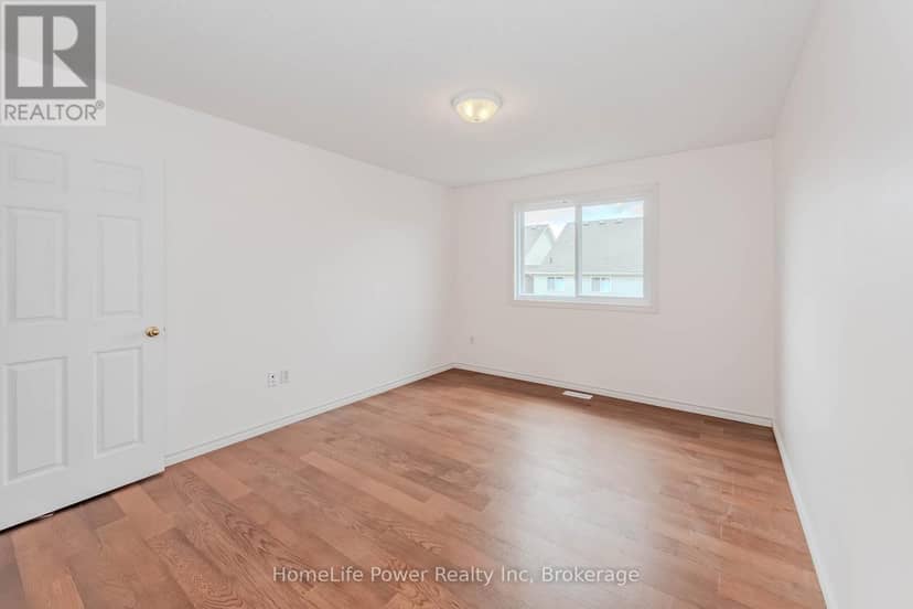 4 Darling Crescent — photo 25 of 40