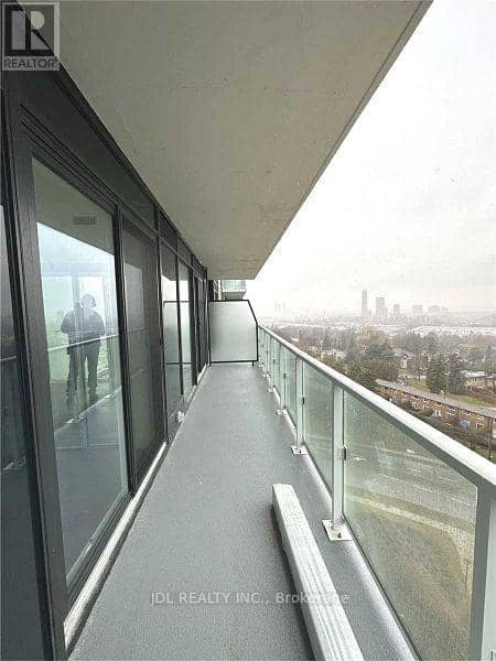 1120 - 20 O'Neill Road — photo 12 of 17