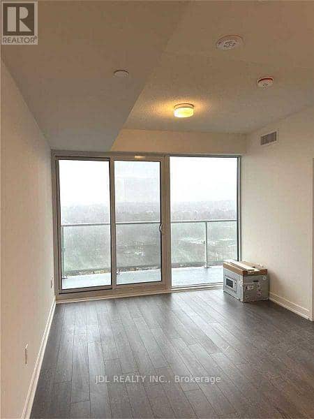 1120 - 20 O'Neill Road — photo 3 of 17