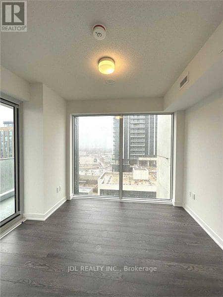 1120 - 20 O'Neill Road — photo 7 of 17