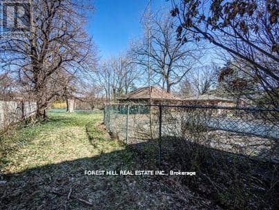 132 Blythwood Road — photo 12 of 20