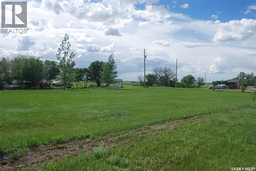 2 Douglas DRIVE — photo 1 of 10