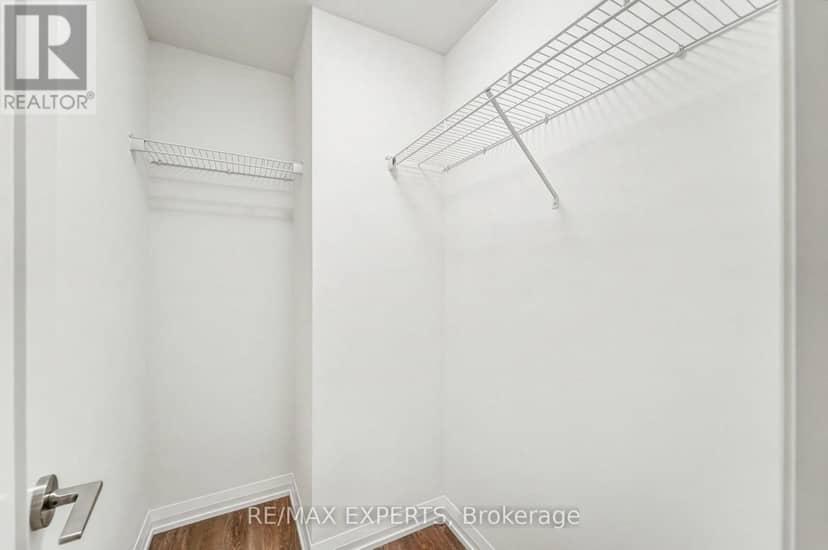 421 - 8960 Jane Street — photo 8 of 26