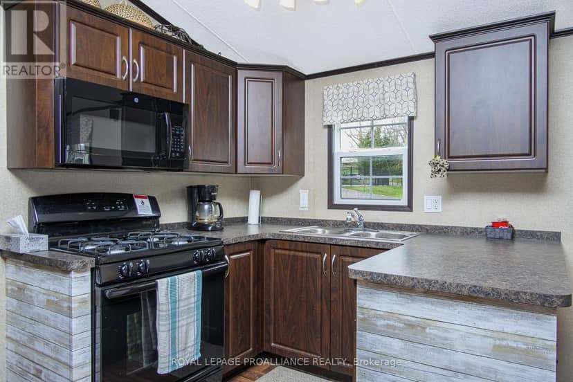 3 Cherry Beach Lane - 486 County Road 18 — photo 15 of 36