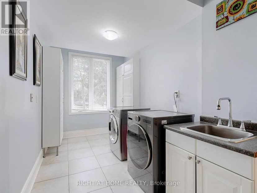 963 Northern Prospect Crescent — photo 15 of 40