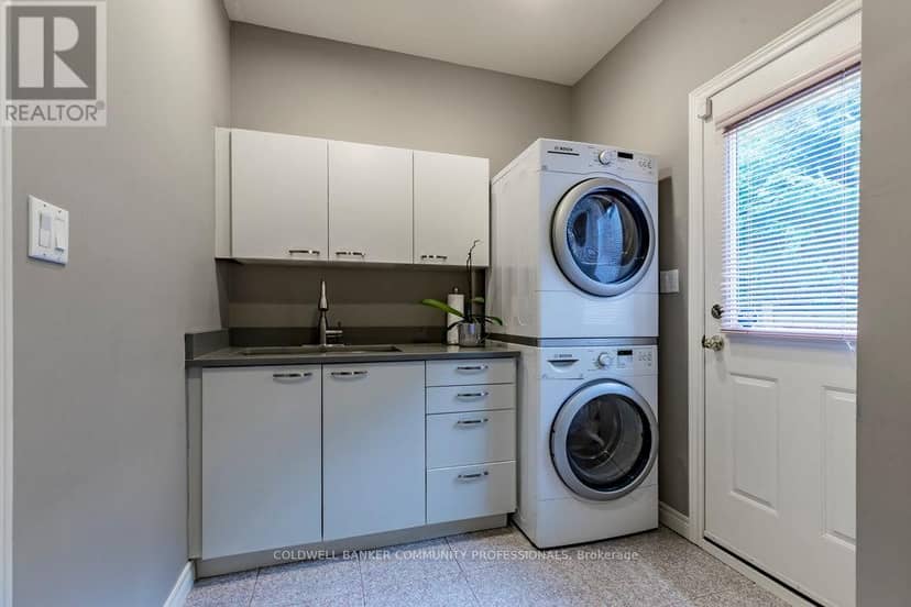 223 Briar Hill Crescent — photo 16 of 40