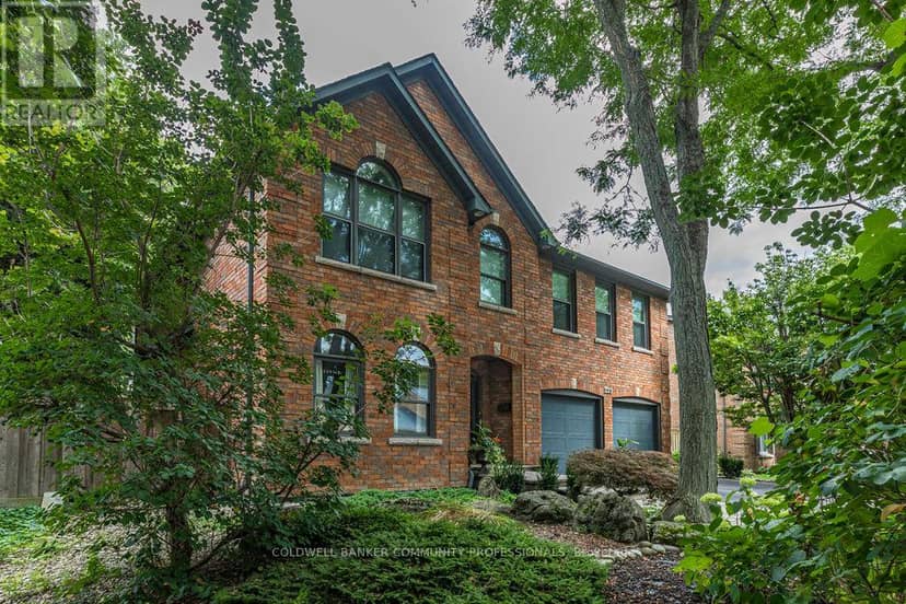 223 Briar Hill Crescent — photo 4 of 40