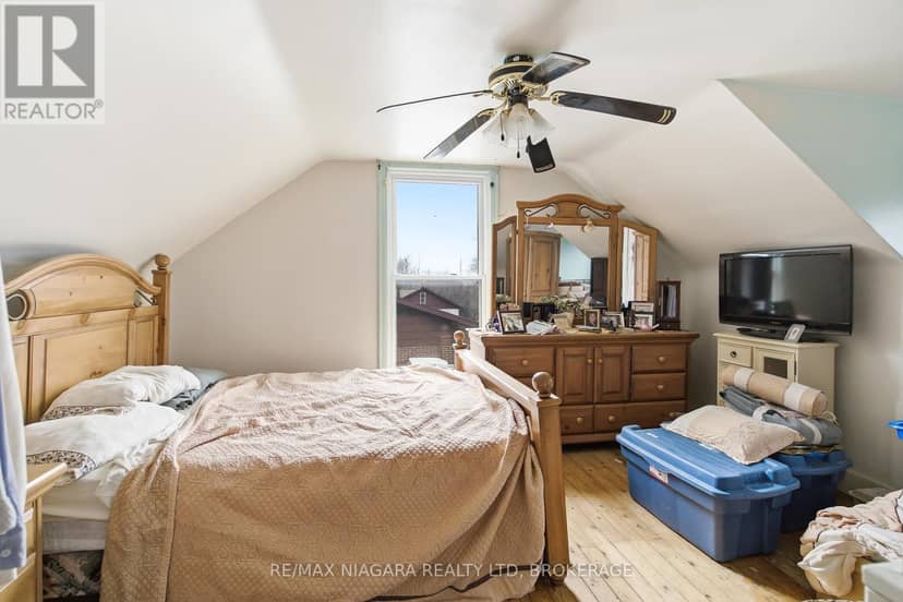 8356 Oakwood Drive — photo 15 of 29