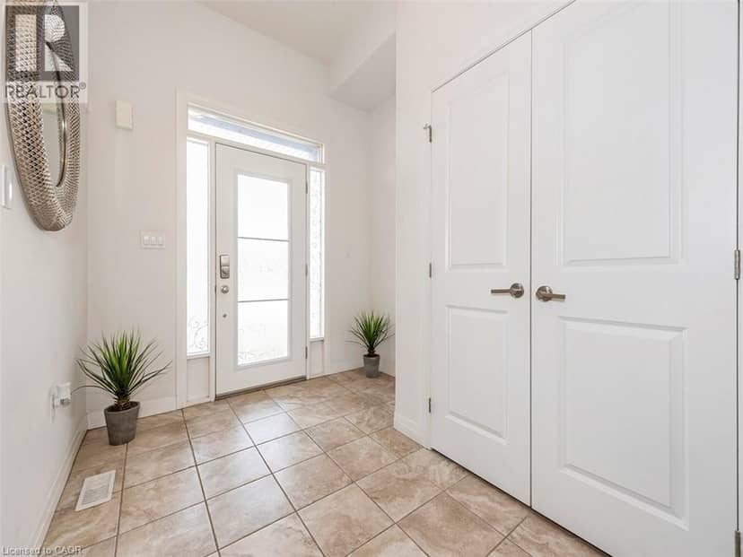 4076 HEALING Street — photo 2 of 29