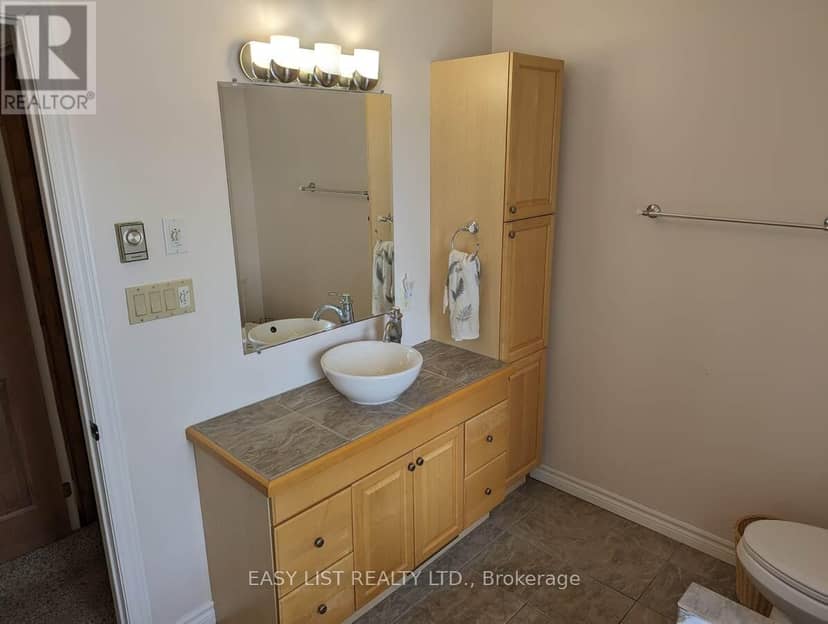 35692 Hwy 17 — photo 31 of 40