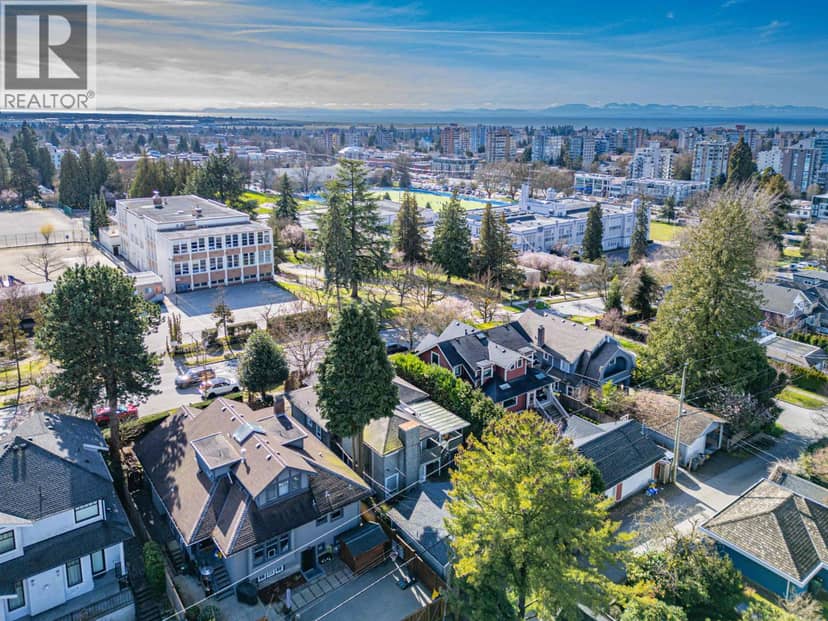 1987 W 37TH AVENUE, Vancouver