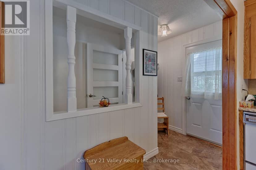 255 Flat Road — photo 31 of 40