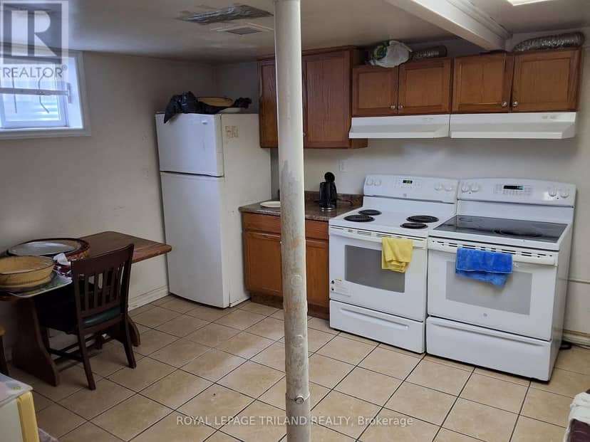 47 Boullee Street — photo 4 of 11