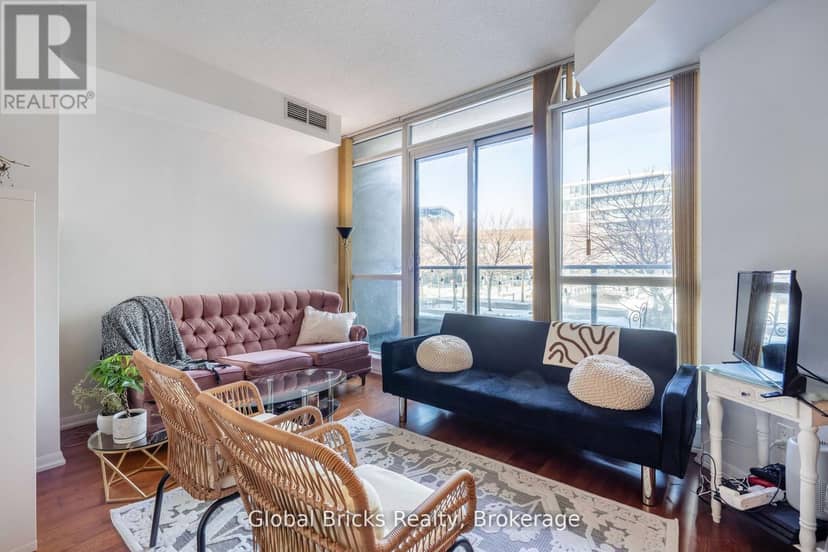 #215 - 215 Fort York Boulevard, Toronto, photo 5