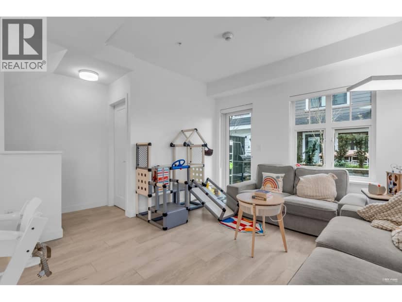 116 678 FAIRVIEW STREET, Coquitlam, photo 5
