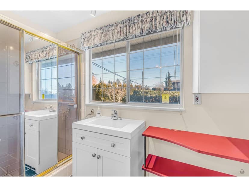 1191 Finlay Street, White Rock, photo 8