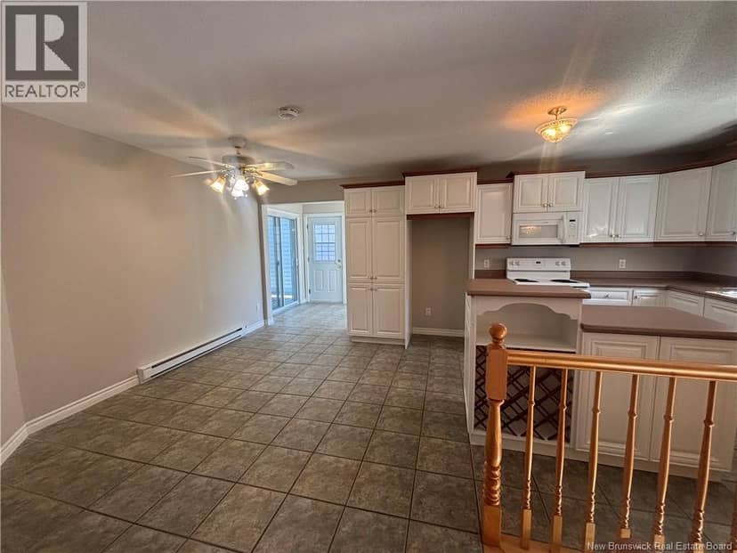 1610 St Peter Avenue — photo 14 of 38