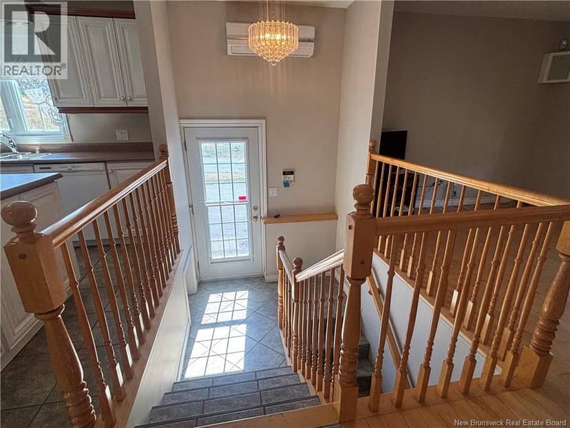 1610 St Peter Avenue — photo 27 of 38