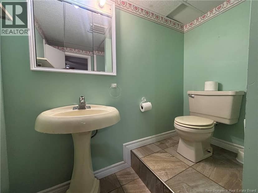 1610 St Peter Avenue — photo 33 of 38