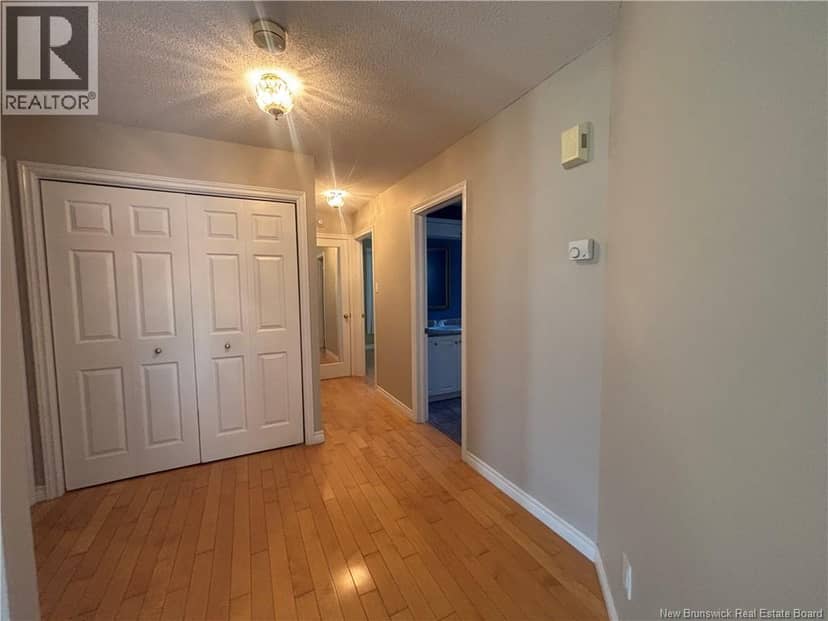 1610 St Peter Avenue — photo 20 of 38