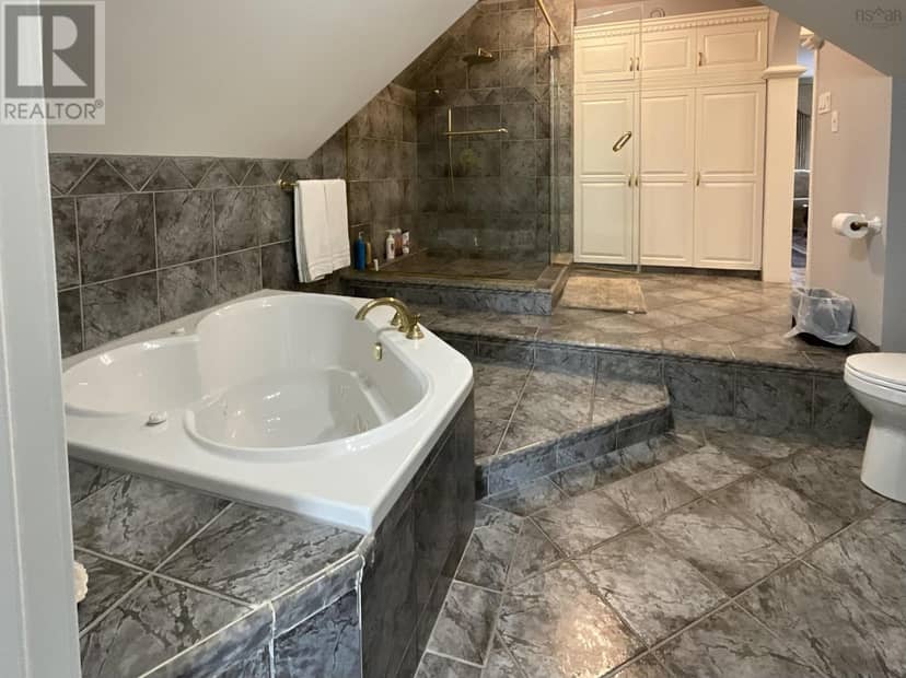 82 Tower Road — photo 27 of 40
