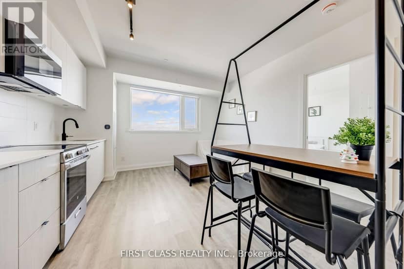 904 - 2369 Danforth Avenue — photo 10 of 22
