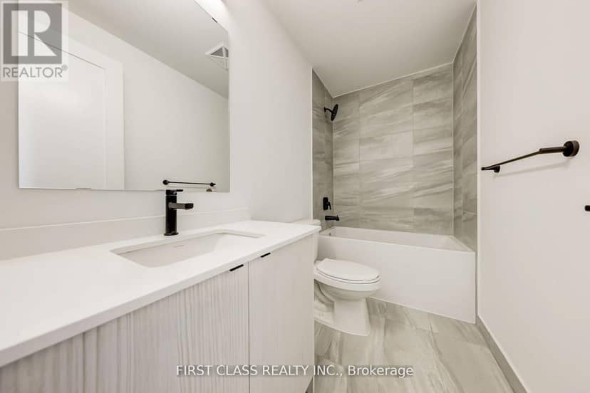 904 - 2369 Danforth Avenue — photo 12 of 22