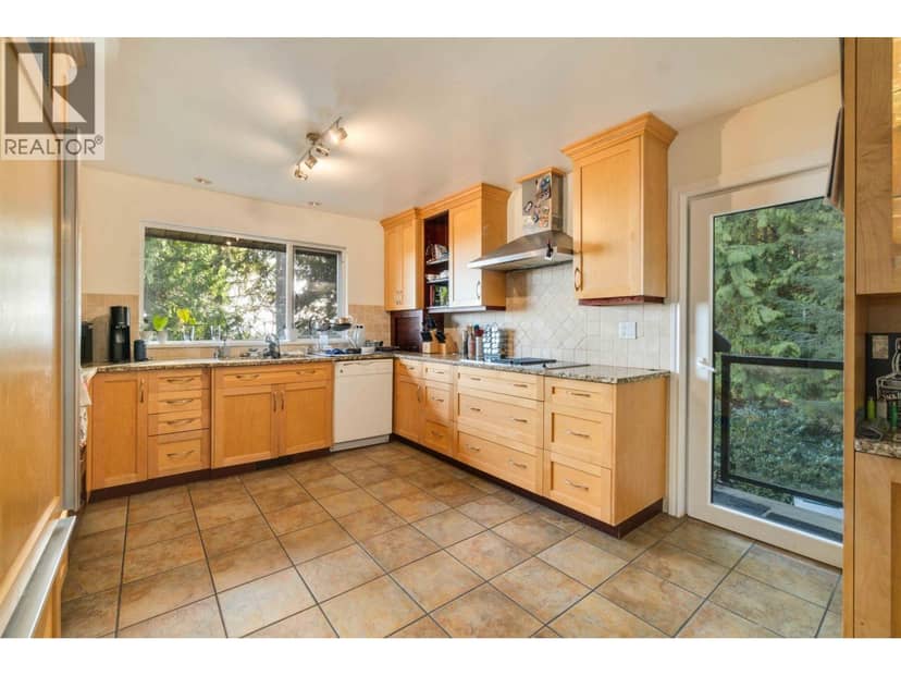 5189 MADEIRA COURT, North Vancouver, photo 4