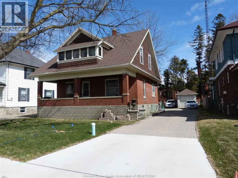 23 Queeens Avenue — photo 2 of 7