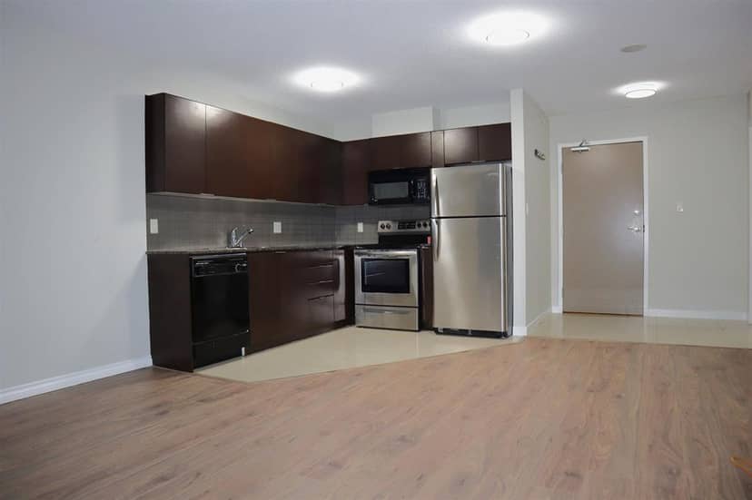 2206 13618 100 AVENUE, Surrey, photo 3