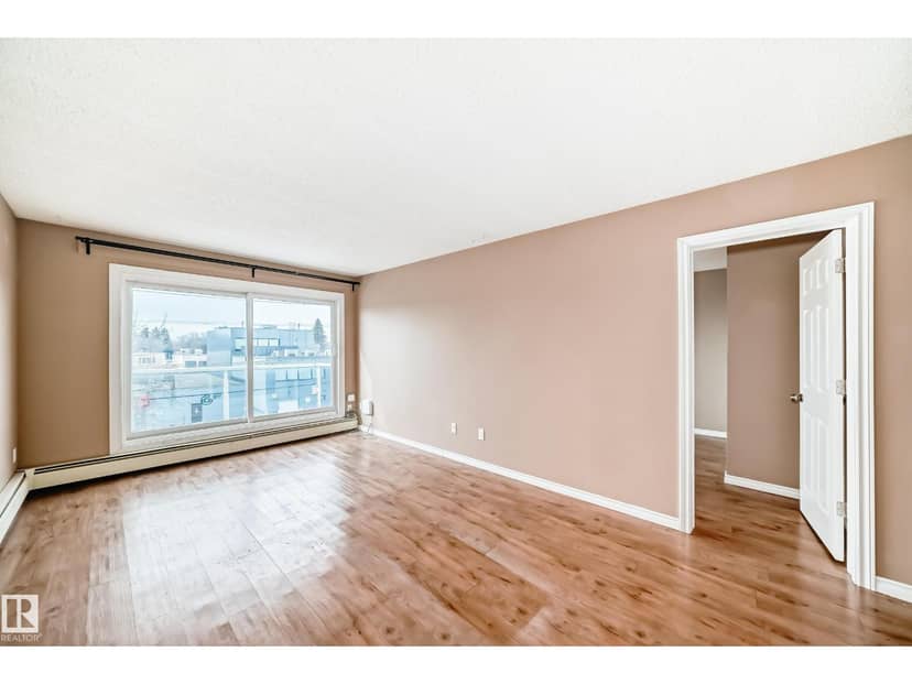 #403 10624 123 ST NW — photo 33 of 34