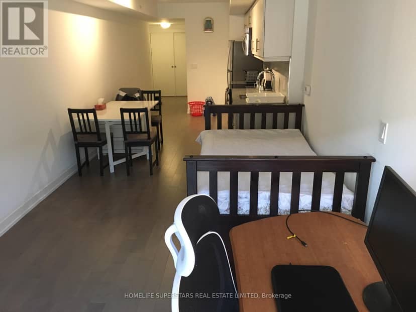 305 - 10 Willison Square N — photo 19 of 27