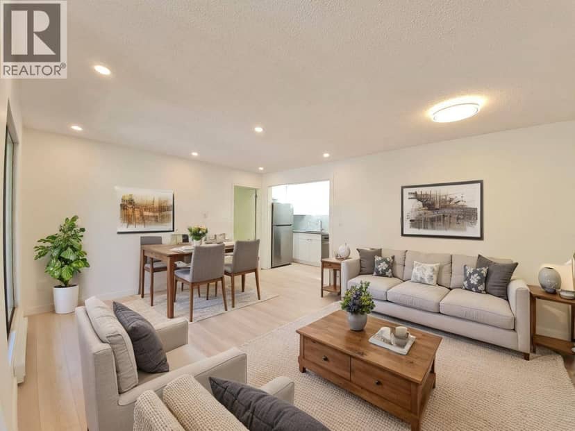 301 8645 OSLER STREET, Vancouver