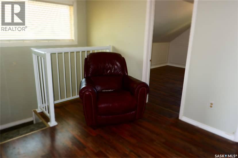 331 3rd AVENUE W — photo 12 of 27