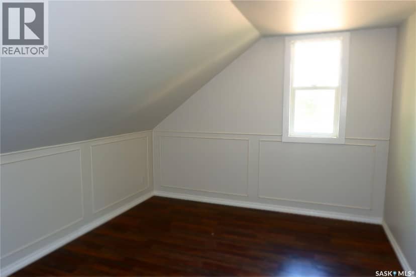 331 3rd AVENUE W — photo 17 of 27