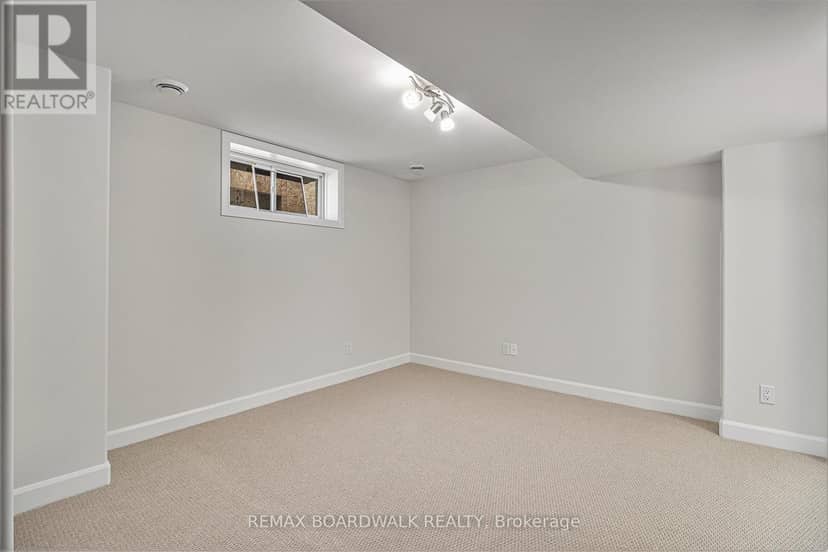 481 Falcon Lane — photo 13 of 19