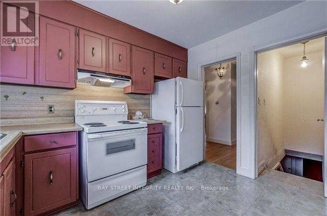 889 Royal York Road — photo 10 of 20