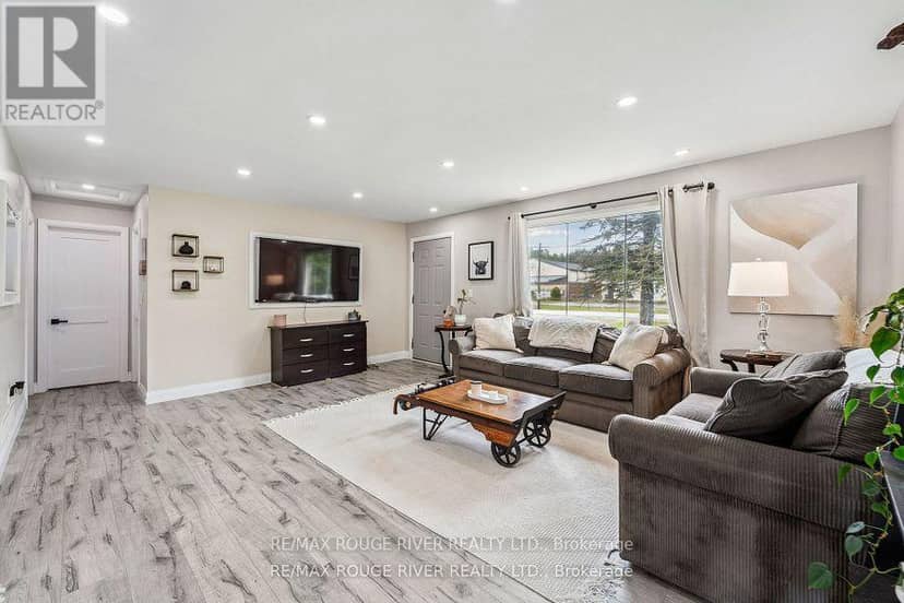 2041 Nash Road, Clarington, photo 8
