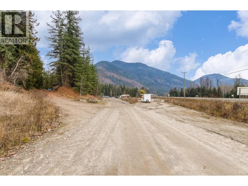 5487 Prosh Frontage Road, Malakwa, photo 3