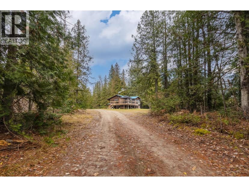 5487 Prosh Frontage Road, Malakwa, photo 5