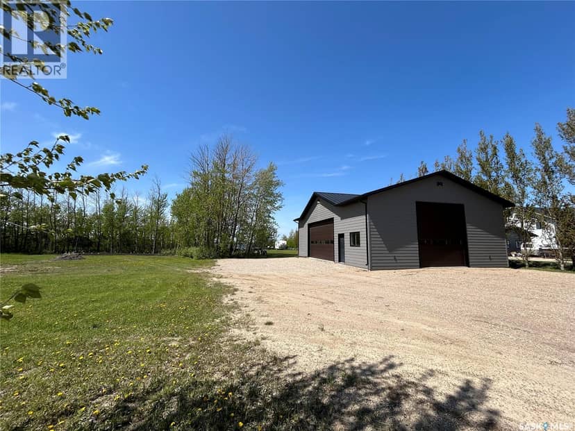 39 Pape DRIVE — photo 9 of 40