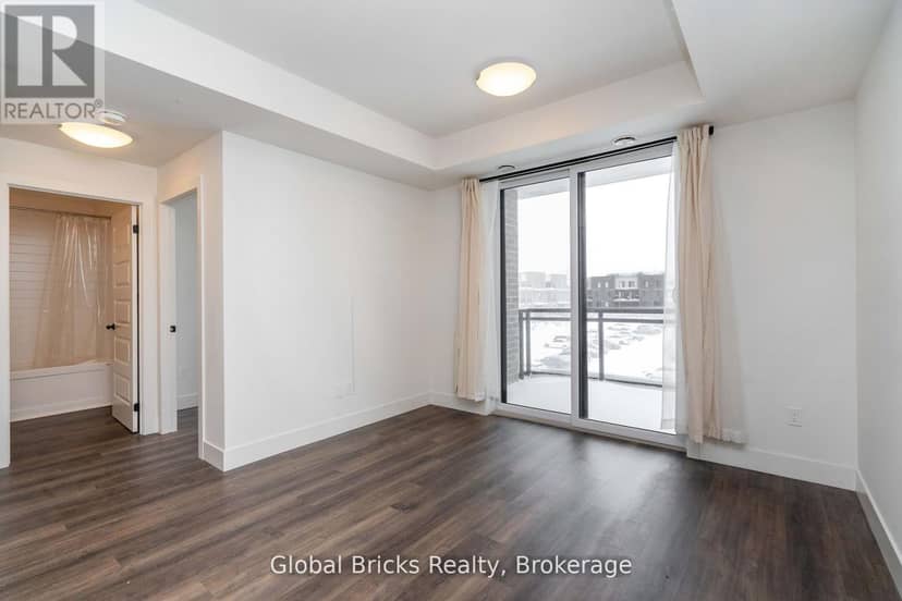 313 - 103 Roger Street — photo 12 of 29