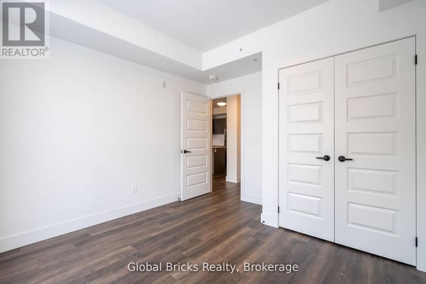 313 - 103 Roger Street — photo 21 of 29