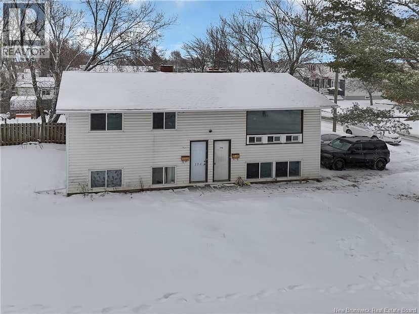 194-196 Lorne Street — photo 1 of 18